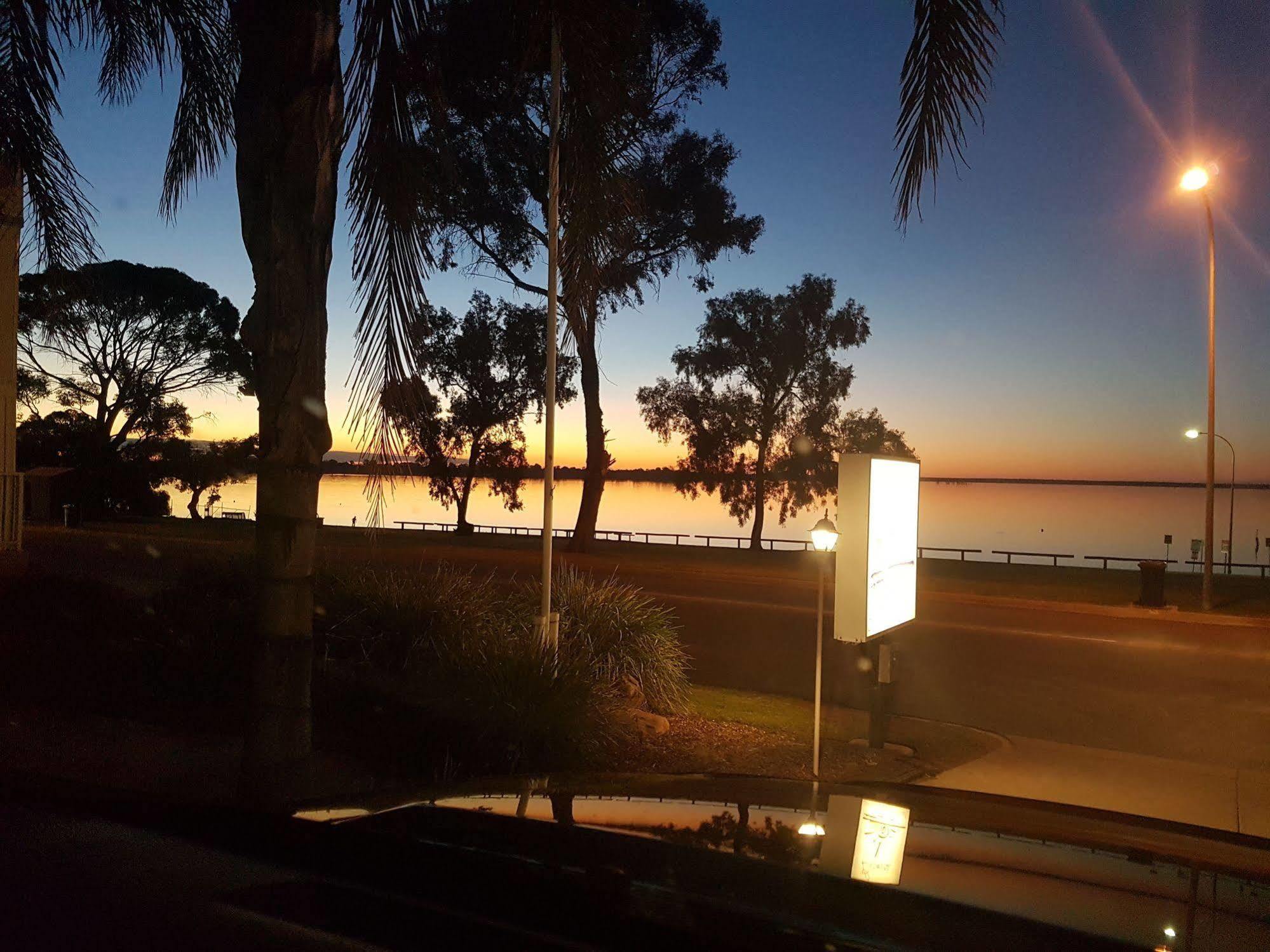Barmera Lake Resort Motel Buitenkant foto